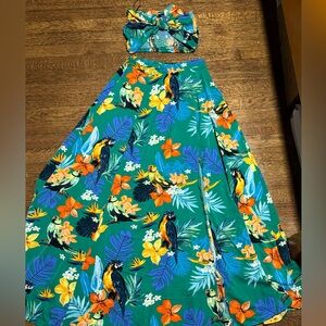 Aakaa Vibrant Jungle Print Set in Green and Yellow